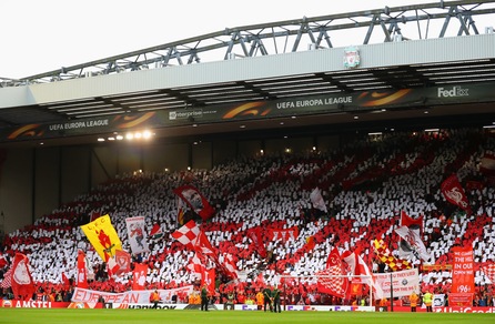 Liverpool, Anfield Road si commuove nel ricordo delle vittime di Hillsborough