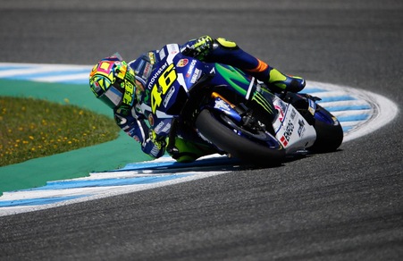 MotoGp, Catalogna: Rossi insegue Lorenzo