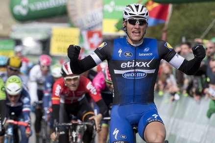 Ciclismo, Giro d'Italia: Kittel vince allo sprint la seconda tappa