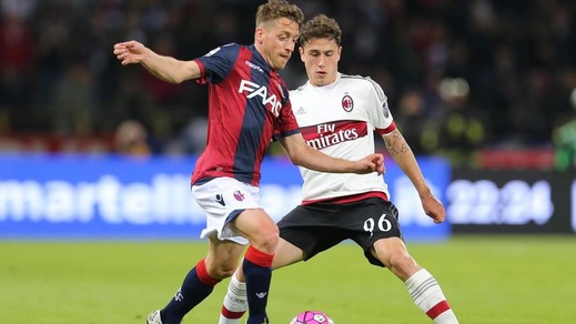 Bologna-Milan, le pagelle: Giaccherini e Brighi i più pericolosi, Bacca fa 17