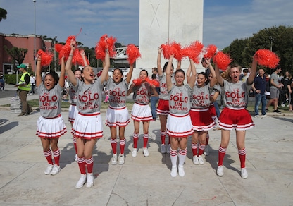 Olimpico, tutti per Totti con la nostra maglia del Capitano