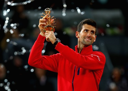 Tennis, Djokovic vince a Madrid: ora è in arrivo agli Internazionali di Roma