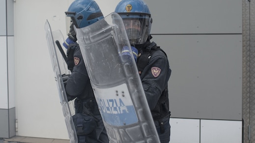 Serie A Sampdoria-Genoa, guerriglia dopo il derby: 200 persone coinvolte