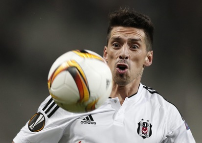 Il presidente del Besiktas: «Non cederemo Sosa al Milan»