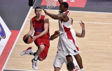 Basket Eurolega, De Colo fa 30, CSKA in finale