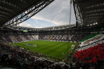 Juventus, lo Stadium è uno spettacolo per la festa