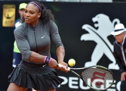 Internazionali, Serena Williams batte Begu: finale tutta Usa