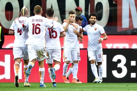 Trionfo Roma, grande Pjanic, povero Milan