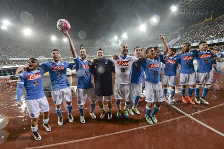 Napoli, azzurri in Champions e Higuain da record: che festa al San Paolo!