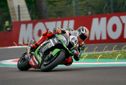 Superbike Donington, Sykes: «Con Giugliano bella battaglia»