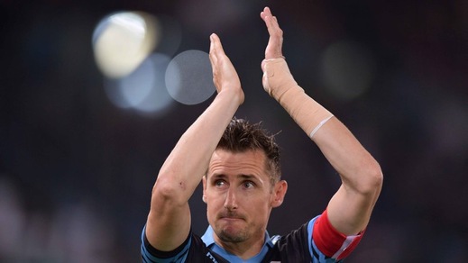 Lazio, Klose: «Grazie di tutto». I tifosi fischiano Lotito