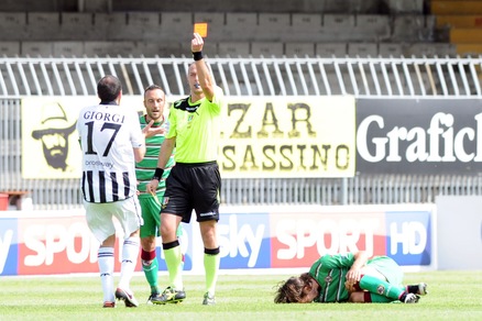 Serie B, gli squalificati: schiaffo all'arbitro, cinque turni a Giorgi