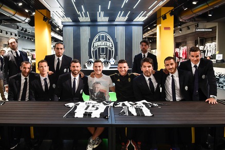 I pentacampioni incontrano i fans allo Juventus Store