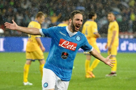 Napoli, Higuain: «Mi sento amato, sono felice»