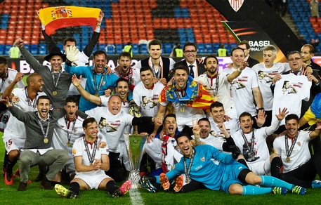 Europa League, i bookmaker puntano sul poker del Siviglia