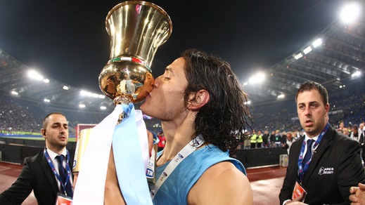 20 maggio 2012, il Napoli di Mazzarri alza la Coppa Italia: è il primo trofeo di De Laurentiis