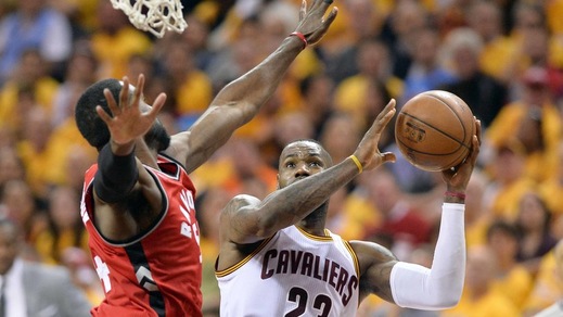 LeBron affonda i Raptors, decima di fila per i Cavs