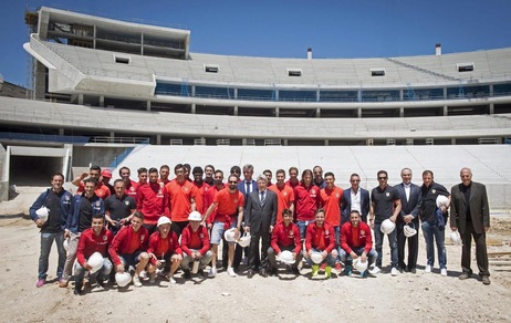 Atletico Madrid, i giocatori visitano il cantiere del nuovo stadio