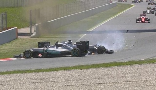 F1, Mercedes: al lavoro sulle vetture dopo l'incidente