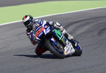 MotoGp Mugello: capolavoro Lorenzo, Rossi fuori