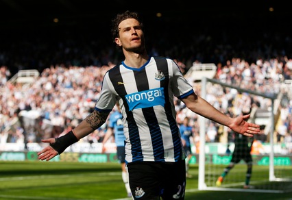 Calciomercato: «La Juventus ha scelto Janmaat come vice Lichtsteiner»