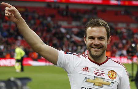 Dalla Spagna: «il Barcellona bussa alla porta dello United per Mata»