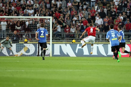 Serie B Bari, rimonta a metà: Novara in semifinale