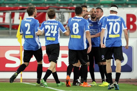 Serie B, Bari-Novara 3-4: partita pazzesca, decide Galabinov ai supplementari!