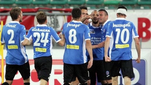 Serie B, Bari-Novara 3-4: partita pazzesca, decide Galabinov ai supplementari!