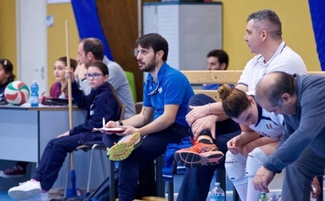 Volley: Lorenzo Pintus, il coach che suona i Beatles e i Rolling Stones
