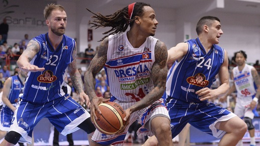 Basket A2, Brescia ultima semifinalista