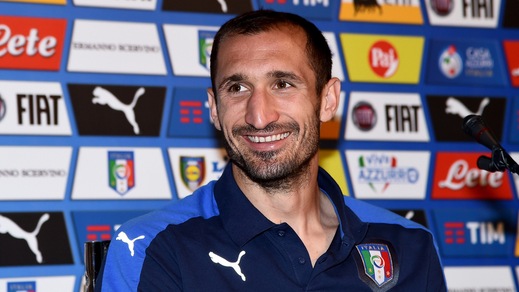 Calciomercato Juve, Chiellini: «Dani Alves? Spero giochi altre finali. Ma non al Barça...»