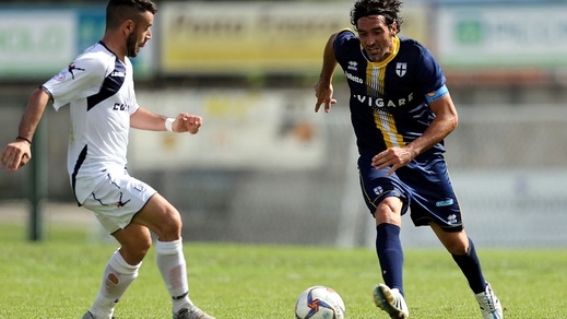 Calciomercato Parma, Lucarelli rinnova: «Sono molto contento»