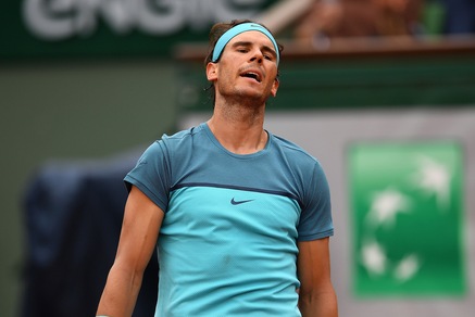 Tennis, clamoroso al Roland Garros: Nadal si ritira per un problema al polso