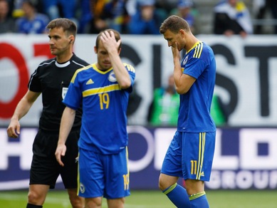 Roma, sfortuna Dzeko: lesione del legamento collaterale mediale