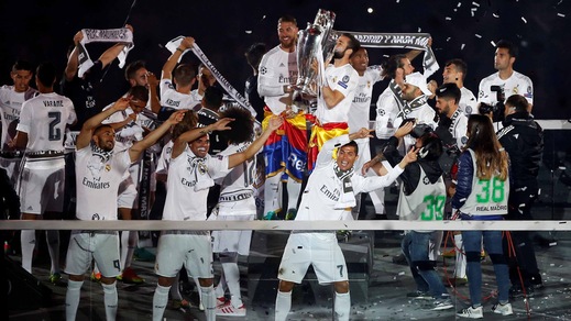 Il Real Madrid festeggia la conquista della Champions al Bernabeu