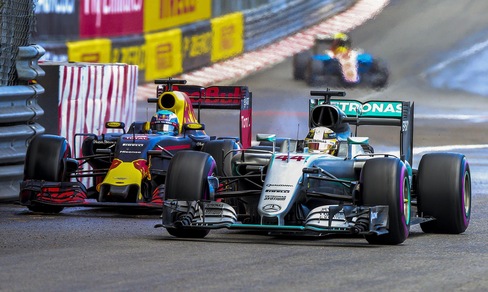 F1 Mercedes, Hamilton: «Ricciardo è uno dei migliori»