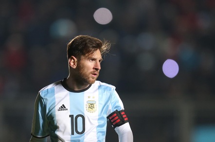 Processo a Messi: «Firmava ma non leggeva»