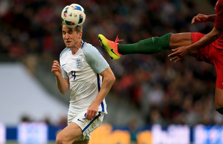 Amichevole Inghilterra-Portogallo: Bruno Alves, che fallo su Kane