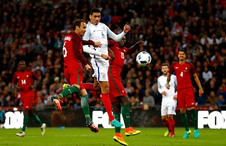 Euro 2016, Inghilterra-Portogallo 1-0 in amichevole. Decide Smalling