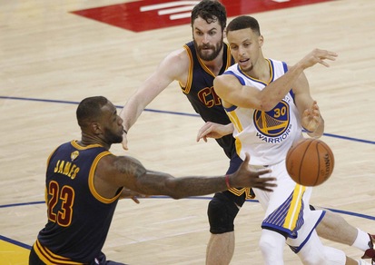 Nba, Golden State travolge Cleveland anche in quota