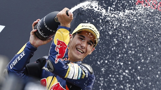 Luis Salom, la moto nel destino: a due anni in sella con rotelle e casco