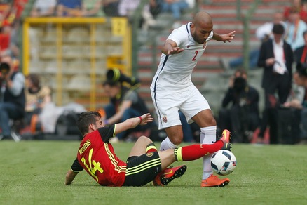 Il Belgio vince in amichevole. Mertens e Nainggolan titolari