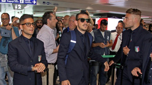 Euro 2016, dagli occhiali di Florenzi a De Sciglio "Rocky Balboa": l'Italia parte con stile