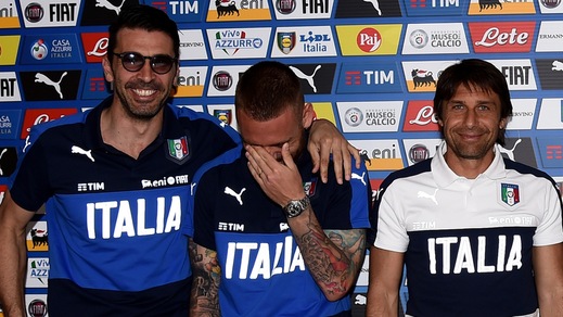 Euro 2016, ecco Casa Azzurri: Buffon, ma cosa avrai detto a De Rossi?