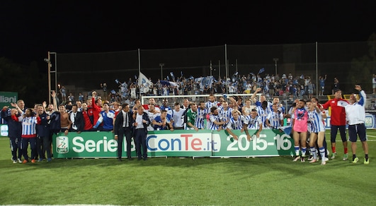 Il Pescara è in Serie A: Verre, gol da fenomeno. Cosmi chiude in lacrime