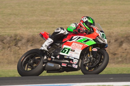 SBK VFT Racing, Menghi: «Rientrerò se sarò al 100%»