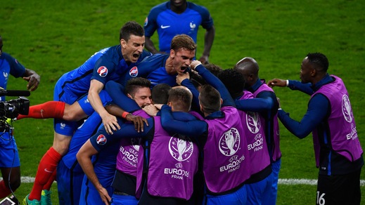 Euro 2016, Francia-Romania 2-1: super Payet risolve all'89'
