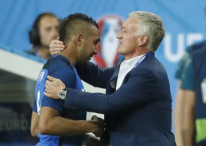 Euro 2016 Francia, Payet si commuove dopo il gol