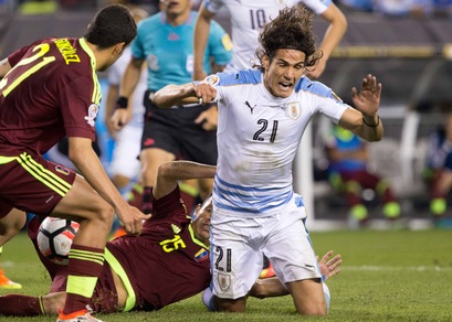 Calciomercato Arsenal: «Vardy dice no, Wenger punta Cavani»